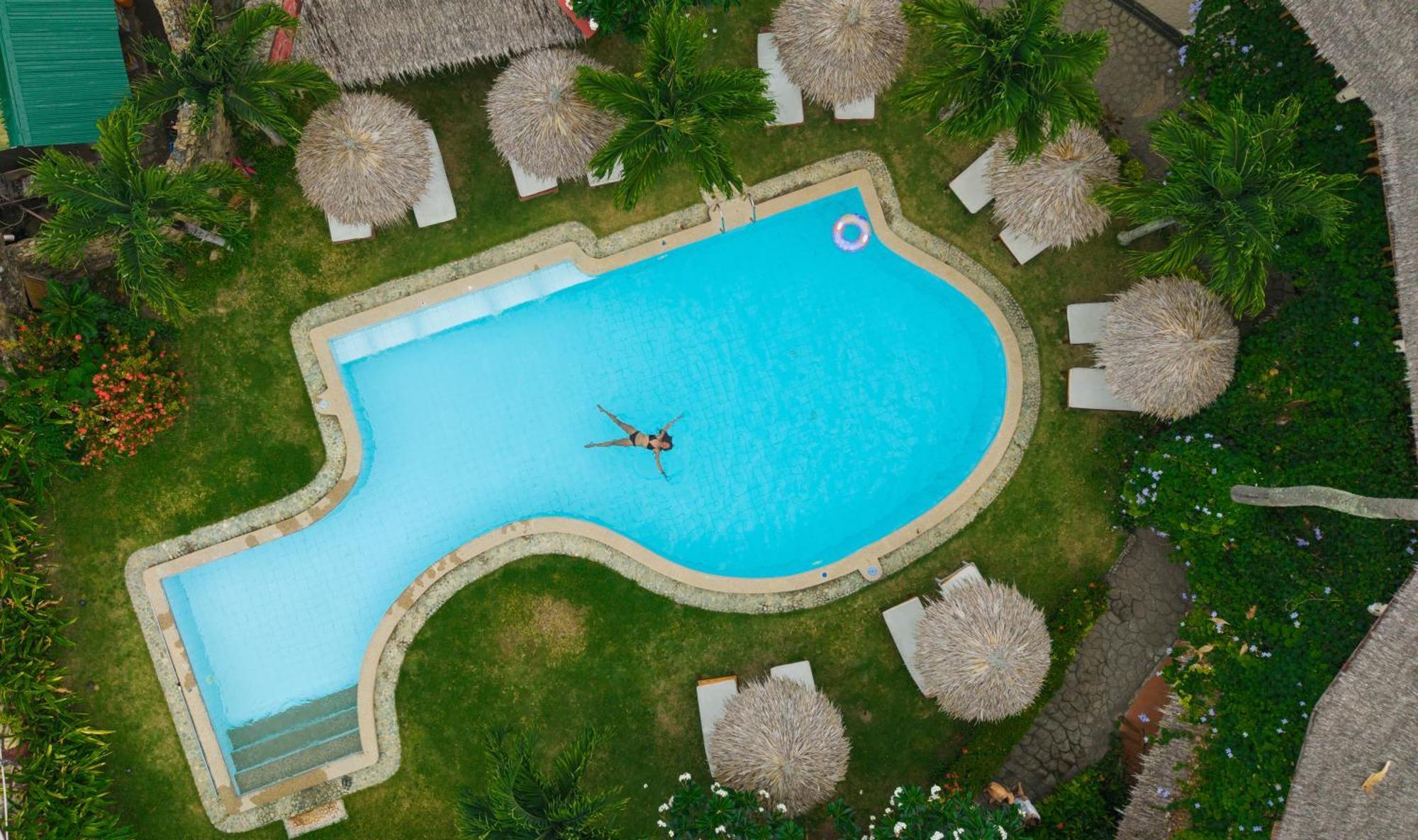Garden of Eden Dive Resort Puerto Galera Buitenkant foto